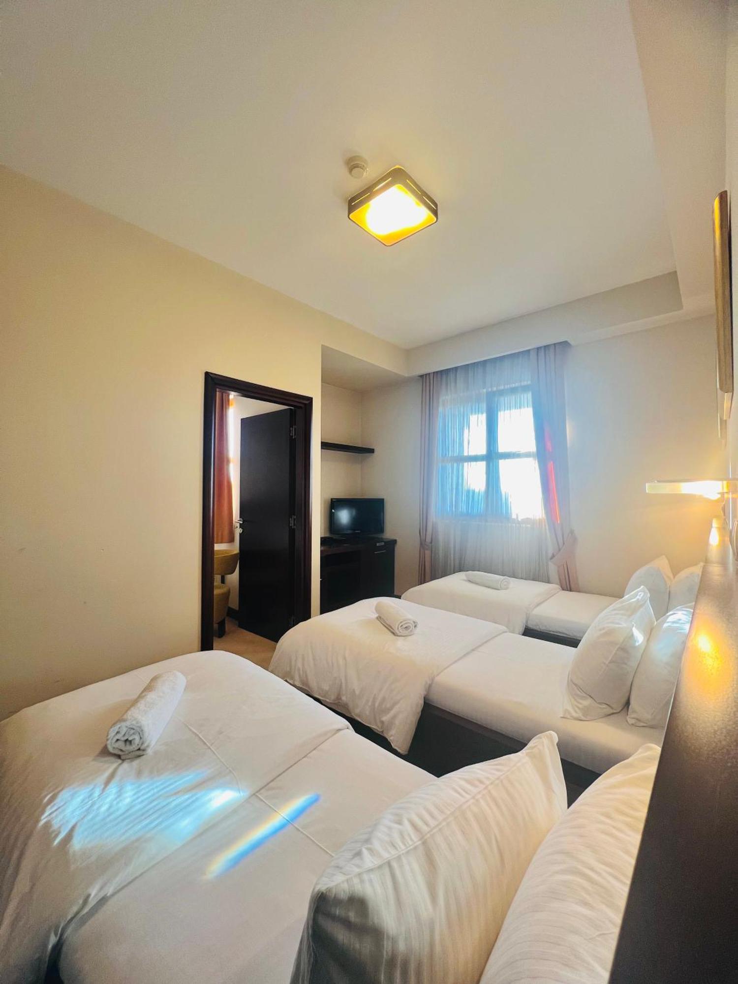 Hotel Aria Mitrovici  Esterno foto