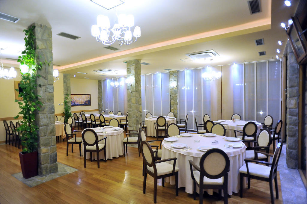 Hotel Aria Mitrovici  Esterno foto