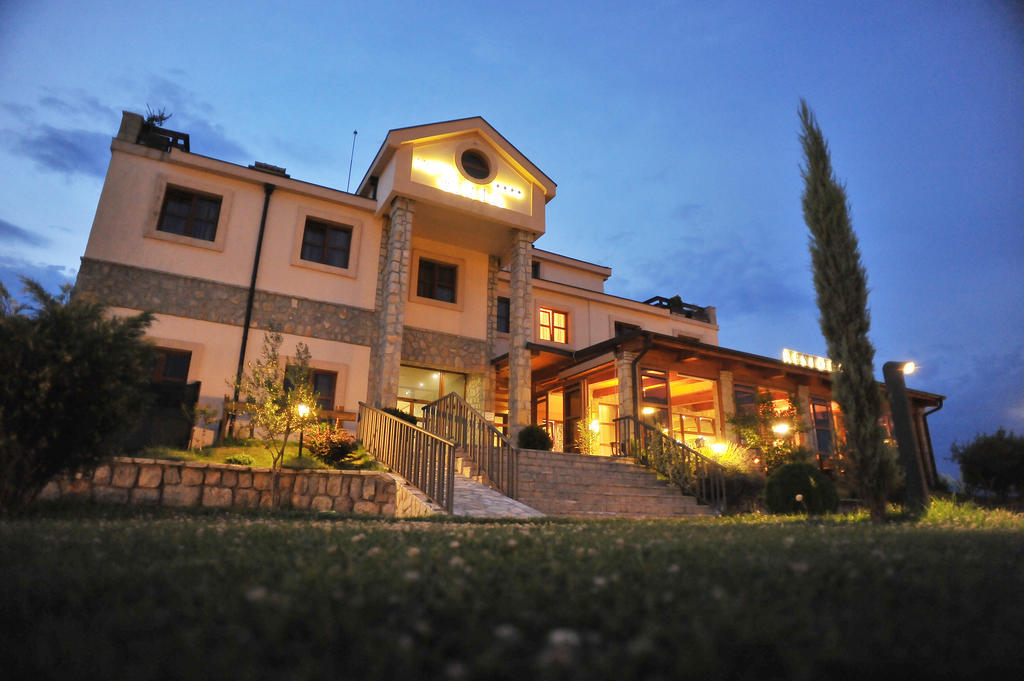 Hotel Aria Mitrovici  Esterno foto