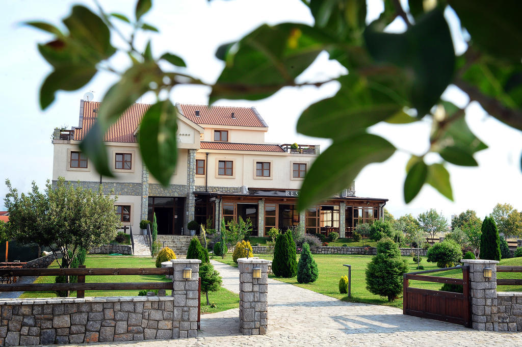 Hotel Aria Mitrovici  Esterno foto
