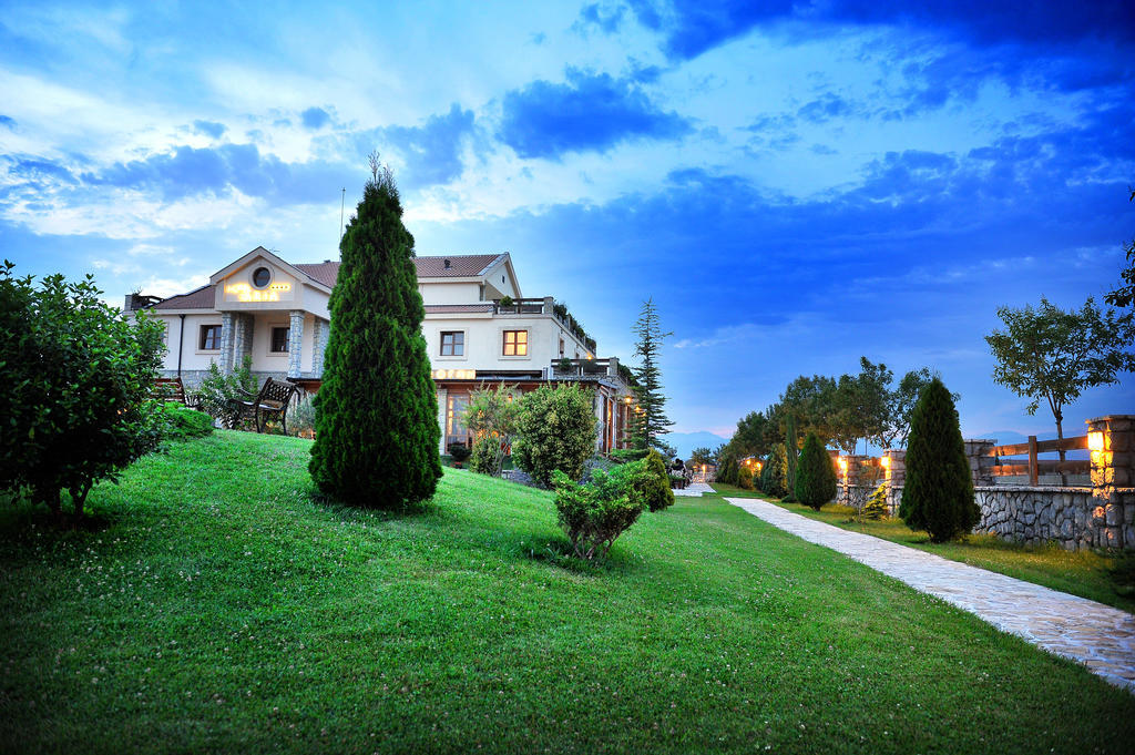 Hotel Aria Mitrovici  Esterno foto
